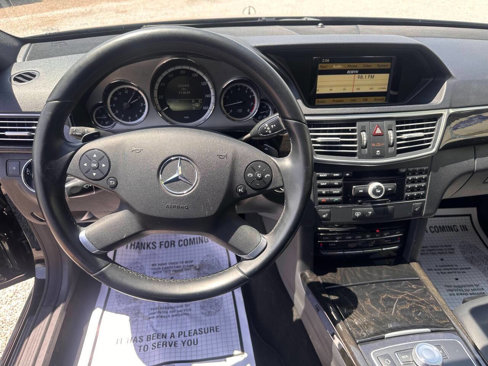 Used 2010 Mercedes-Benz E 350 4MATIC Sedan image 11