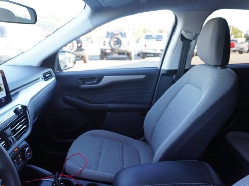 Used 2022 Ford Escape SE image 14