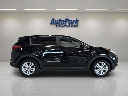 Used 2017 Kia Sportage LX image 8