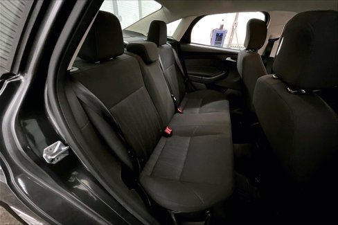 Used 2016 Ford Focus SE w/ Exterior Protection Package image 27