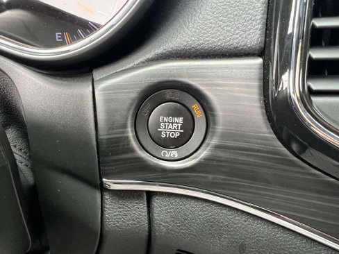 Used 2022 Jeep Grand Cherokee Limited image 25