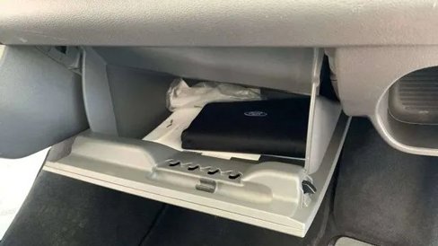 Used 2020 Ford Transit 150 XL image 10