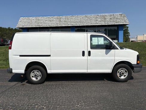 Used 2016 GMC Savana 3500 image 4