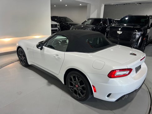Used 2017 FIAT 124 Spider Abarth image 19