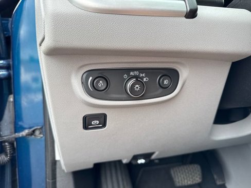 Used 2020 GMC Terrain SLT w/ Preferred Package image 23
