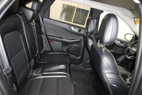 Used 2024 Ford Escape Platinum image 27