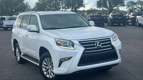 Used 2015 Lexus GX 460 image 2