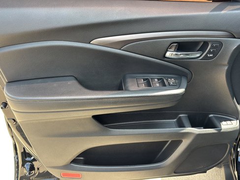 Used 2022 Honda Pilot Special Edition image 16
