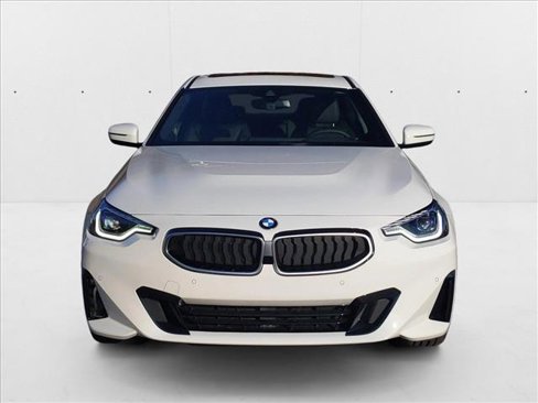 Used 2025 BMW 230i xDrive Coupe w/ Premium Package image 6