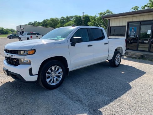 Used 2021 Chevrolet Silverado 1500 Custom image 3