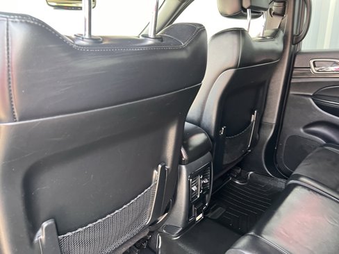 Used 2020 Jeep Grand Cherokee Altitude image 32