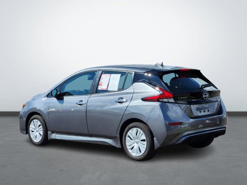 Used 2025 Nissan Leaf S image 3