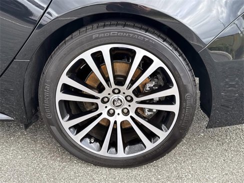 New 2024 Jaguar XF R-Dynamic SE image 3