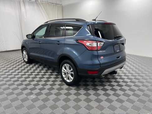 Used 2018 Ford Escape SE image 4