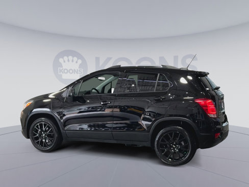 Used 2022 Chevrolet Trax LT w/ Midnight Edition image 10