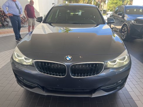 Used 2018 BMW 330i Gran Turismo xDrive image 2