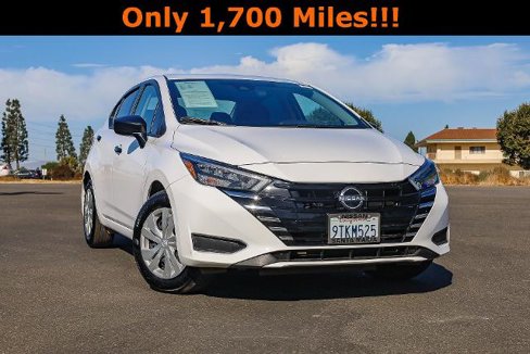 Certified 2025 Nissan Versa S w/ Trunk Package image 1
