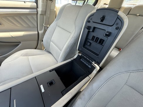 Used 2015 Ford Taurus SEL w/ Equipment Group 201A image 25