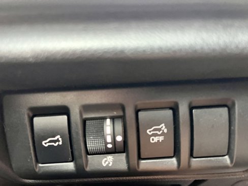 Used 2020 Subaru Outback Limited image 25