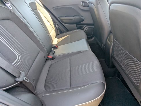 Used 2022 Hyundai Venue Limited image 19