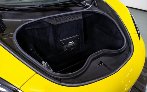 Used 2018 McLaren 570S Spider image 22