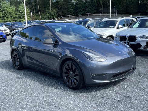 Used 2023 Tesla Model Y Performance image 3