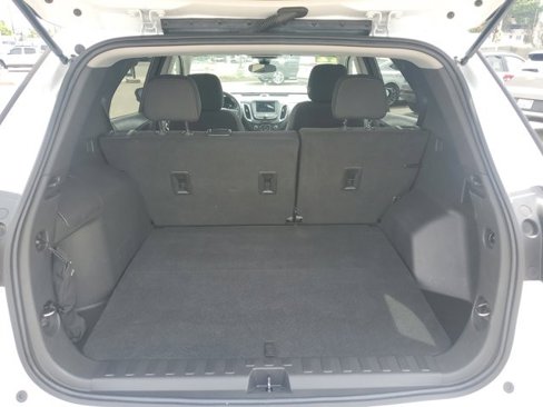 Used 2022 Chevrolet Equinox LT w/ LPO, Cargo Package image 9