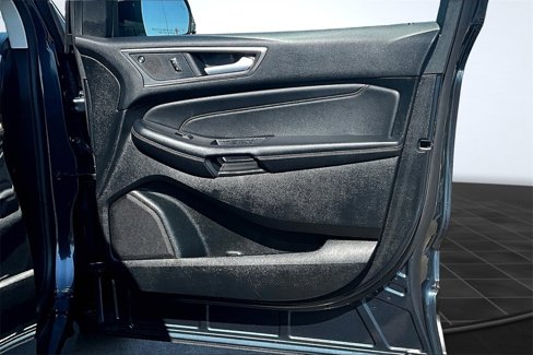 Used 2024 Ford Edge Titanium image 24