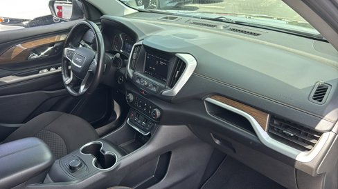 Used 2020 GMC Terrain SLE image 34