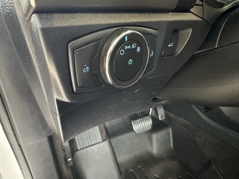 Used 2020 Ford Fusion SE image 34