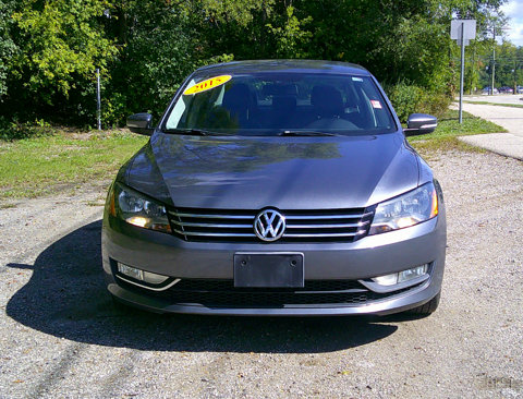Used 2015 Volkswagen Passat 1.8T Limited Edition image 2