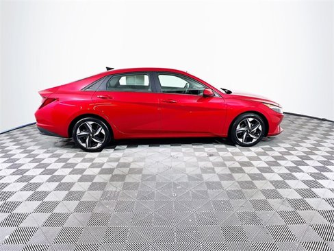 Used 2023 Hyundai Elantra SEL w/ Convenience Package image 28