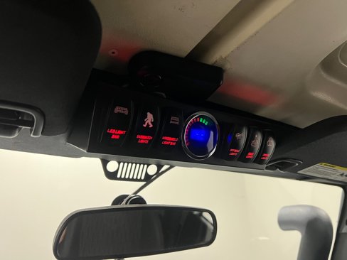 Used 2012 Jeep Wrangler Sahara image 8
