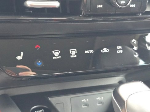 New 2025 Nissan Kicks SR w/ SR Premium Package image 35