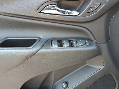 Certified 2022 Chevrolet Equinox LT image 12