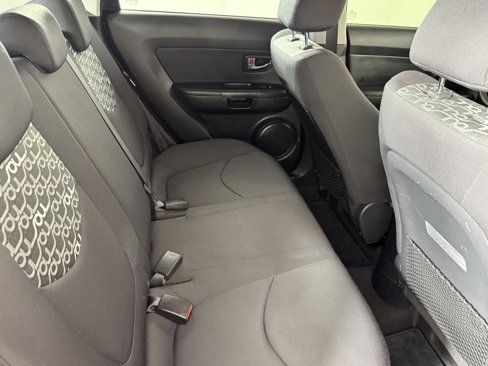 Used 2010 Kia Soul + w/ Audio Pkg image 13