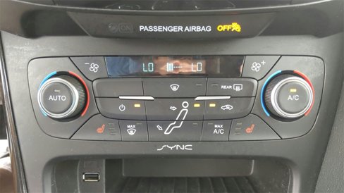 Used 2015 Ford Focus Titanium image 27