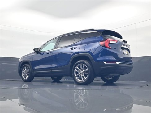 Used 2022 GMC Terrain SLT image 27