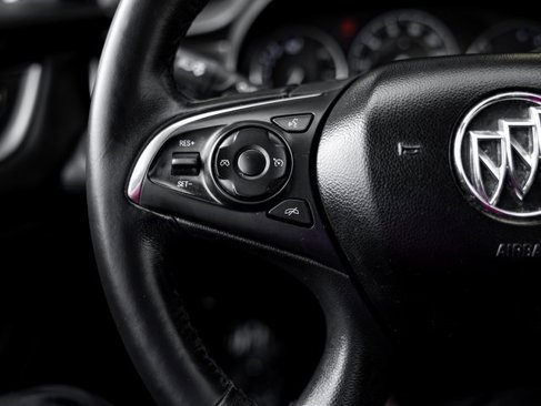 Used 2017 Buick LaCrosse Essence image 14