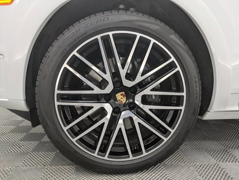 Certified 2024 Porsche Cayenne image 24