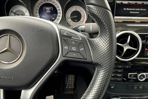 Used 2015 Mercedes-Benz GLK 250 BlueTEC 4MATIC image 16