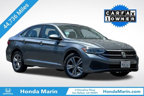 Used 2024 Volkswagen Jetta SE image 1