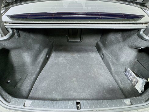 Used 2019 BMW 740i w/ Executive Package image 29
