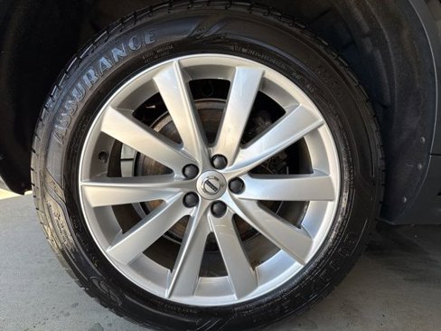 Used 2022 Volvo XC90 T5 Momentum w/ Climate Package image 8