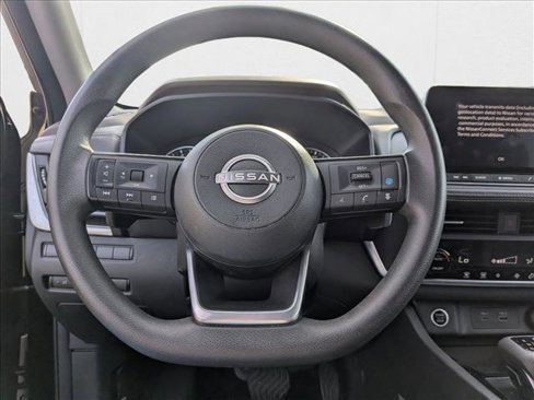 Used 2023 Nissan Rogue SV image 12