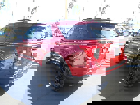 Used 2020 Ford Explorer XLT w/ Equipment Group 202A image 8
