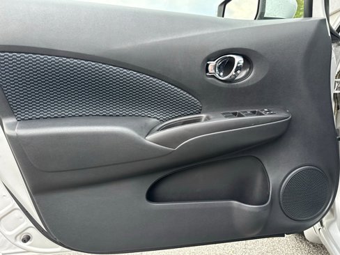 Used 2015 Nissan Versa Note SV image 12