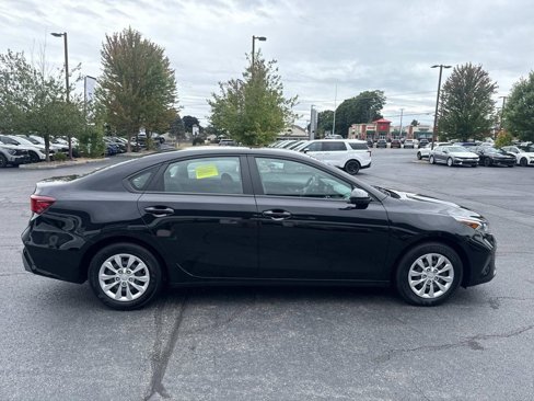 Used 2024 Kia Forte LX image 7