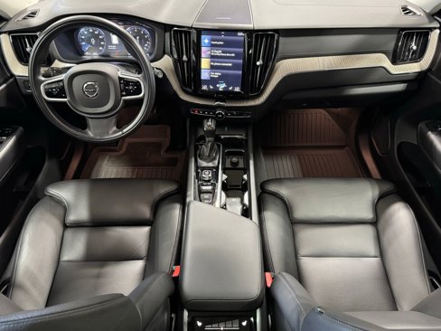 Used 2020 Volvo XC60 T6 Inscription w/ Protection Package image 27