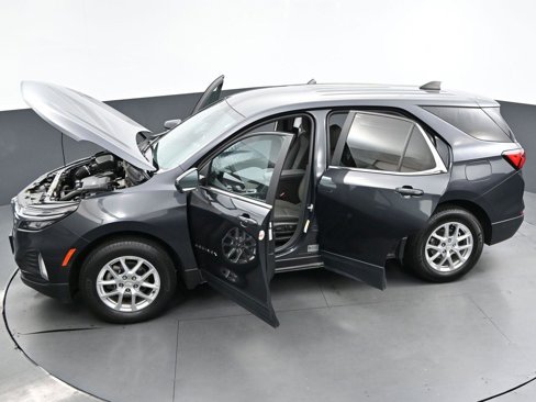 Used 2022 Chevrolet Equinox LT image 38